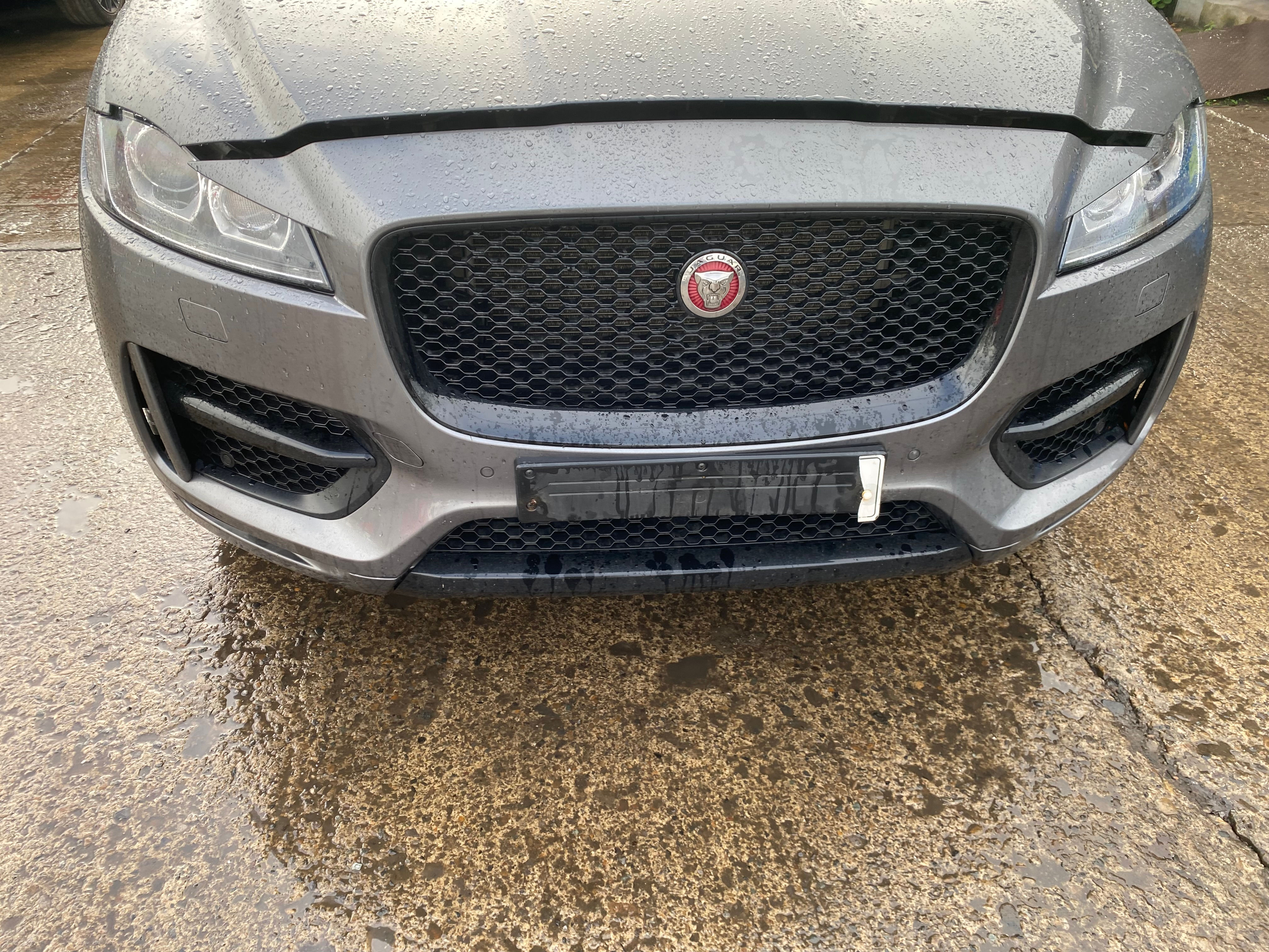JAGUAR F-PACE FRONT BUMPER (R-SPORT) (CORRIS GREY LKH) T4A6187LML
