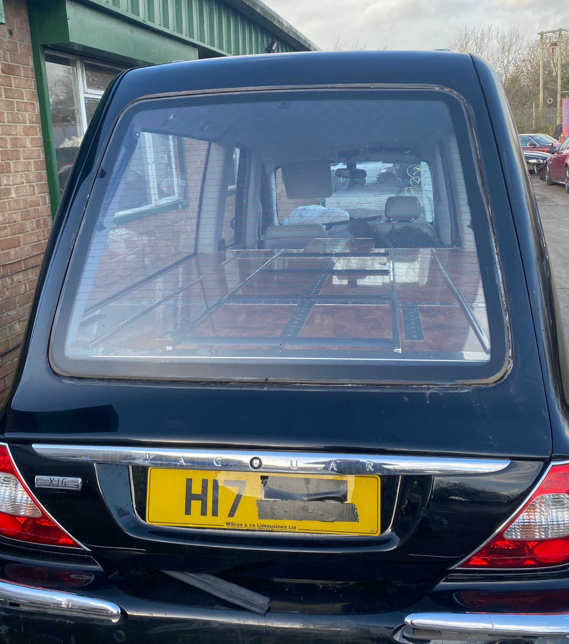 JAGUAR XJ (X350) HEARSE BOOT LID ASSEMBLY EBONY BLACK PEC