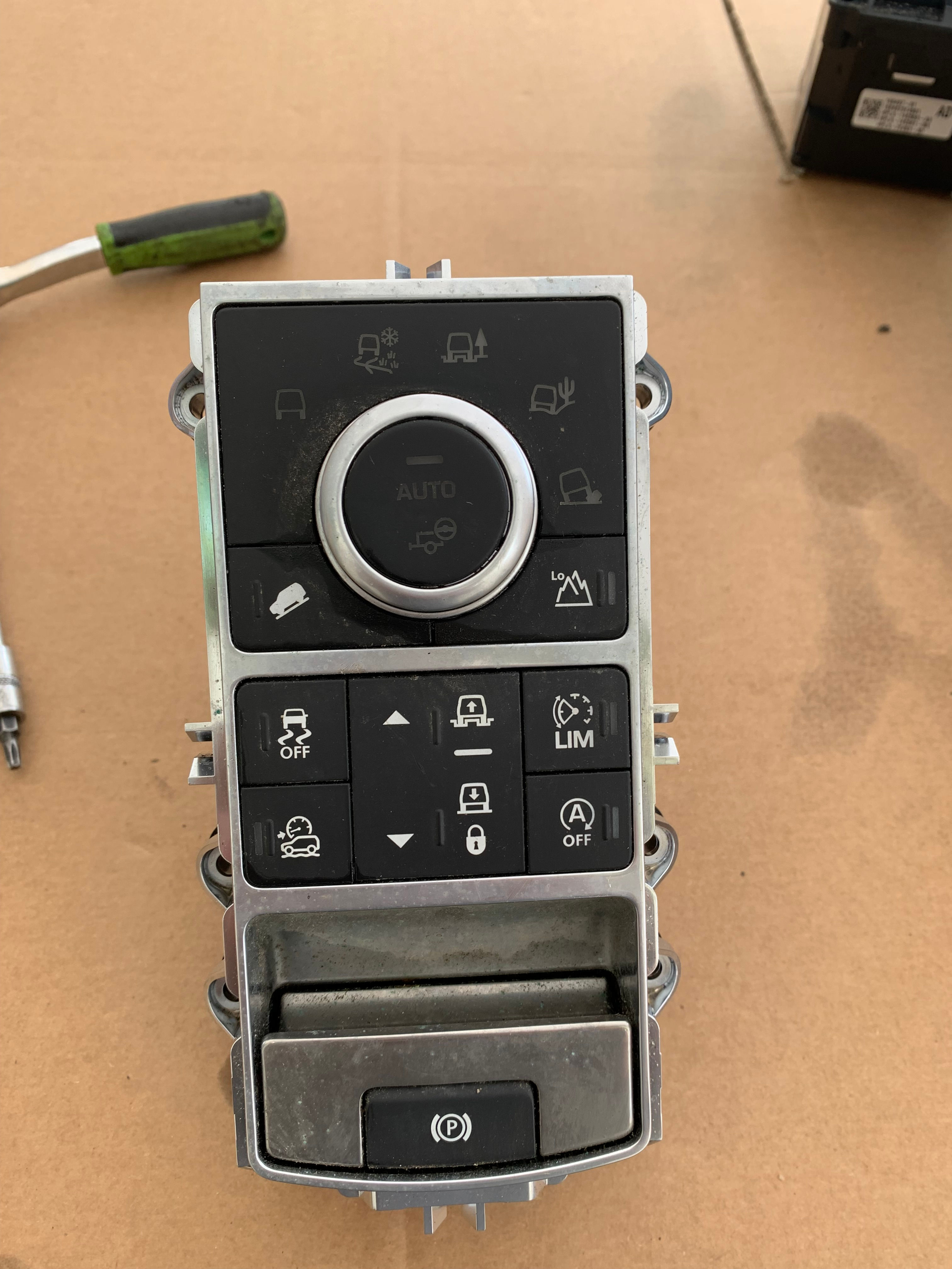 LANDROVER DISCOVERY 5/VOGUE/SPORT SWITCH HPLA14B596XE *49