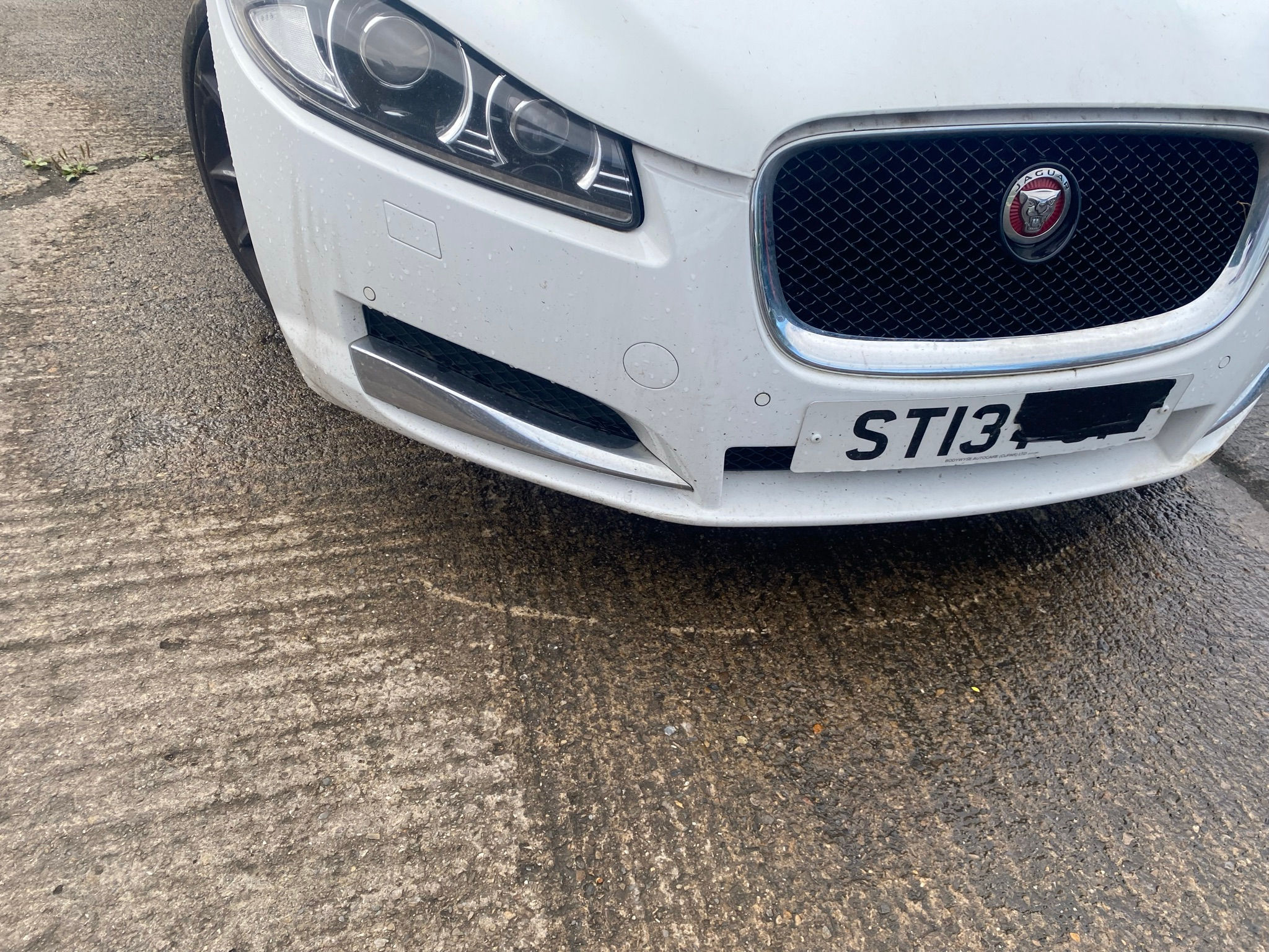 XF Facelift (2012-2015) Front Bumper Assembly (Standard, With Park Aid) (NER) WT