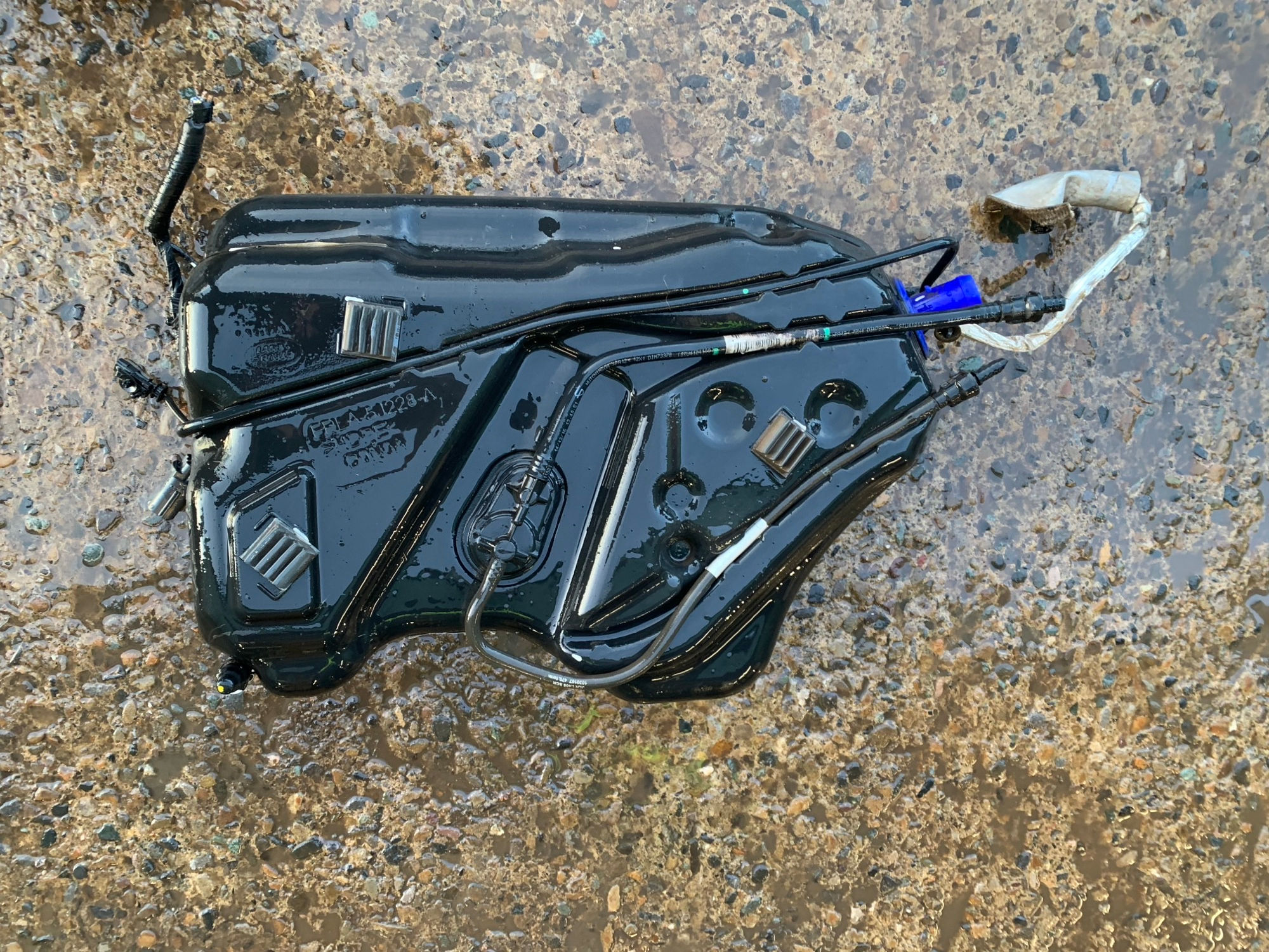 LANDROVER RANGE ROVER (L405) (L494) (L462) AD BLUE TANK LR096827