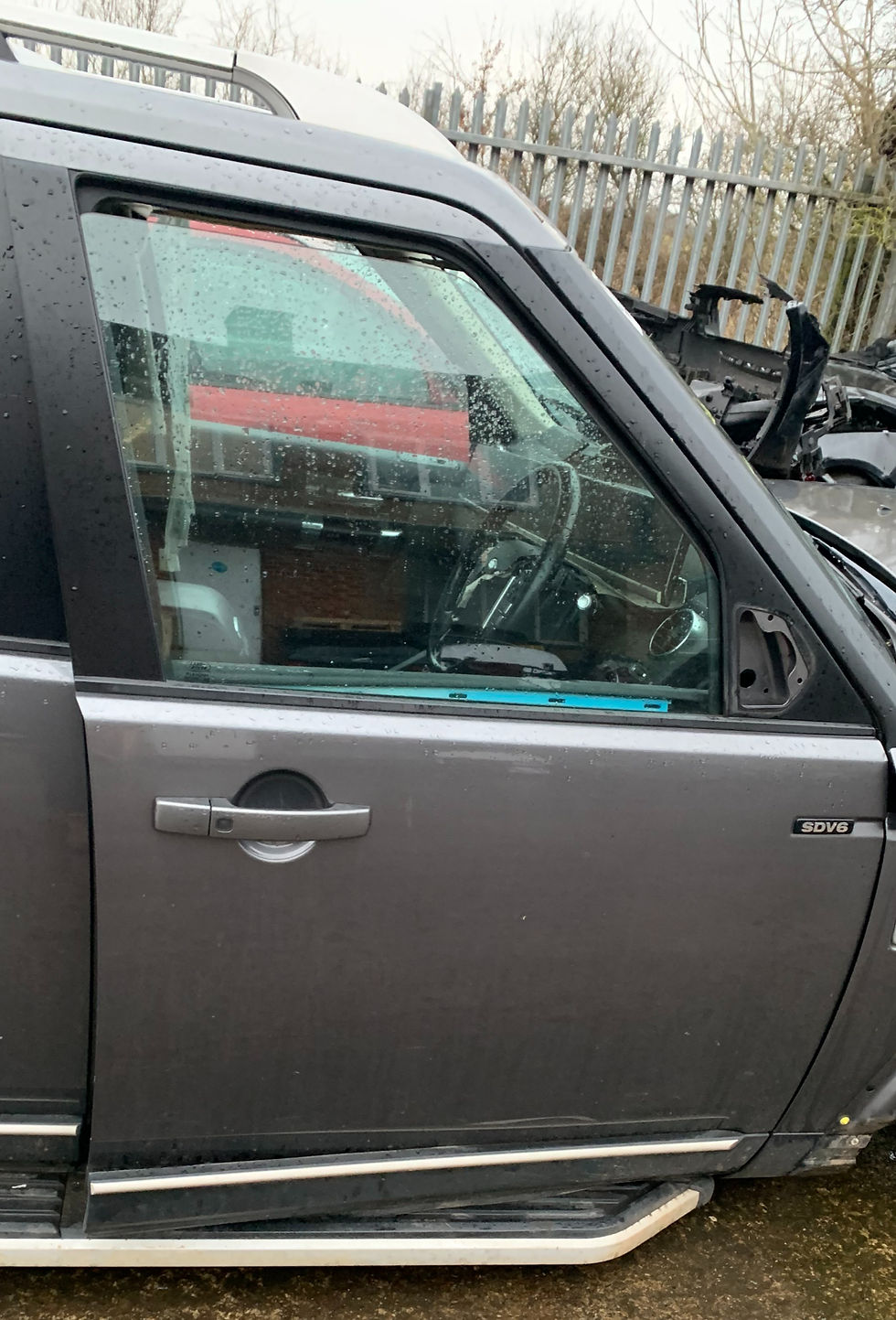 LAND ROVER DISCOVERY 4 (L319) OSF DOOR (CORRIS GREY) LR016462 (STRIPPED)