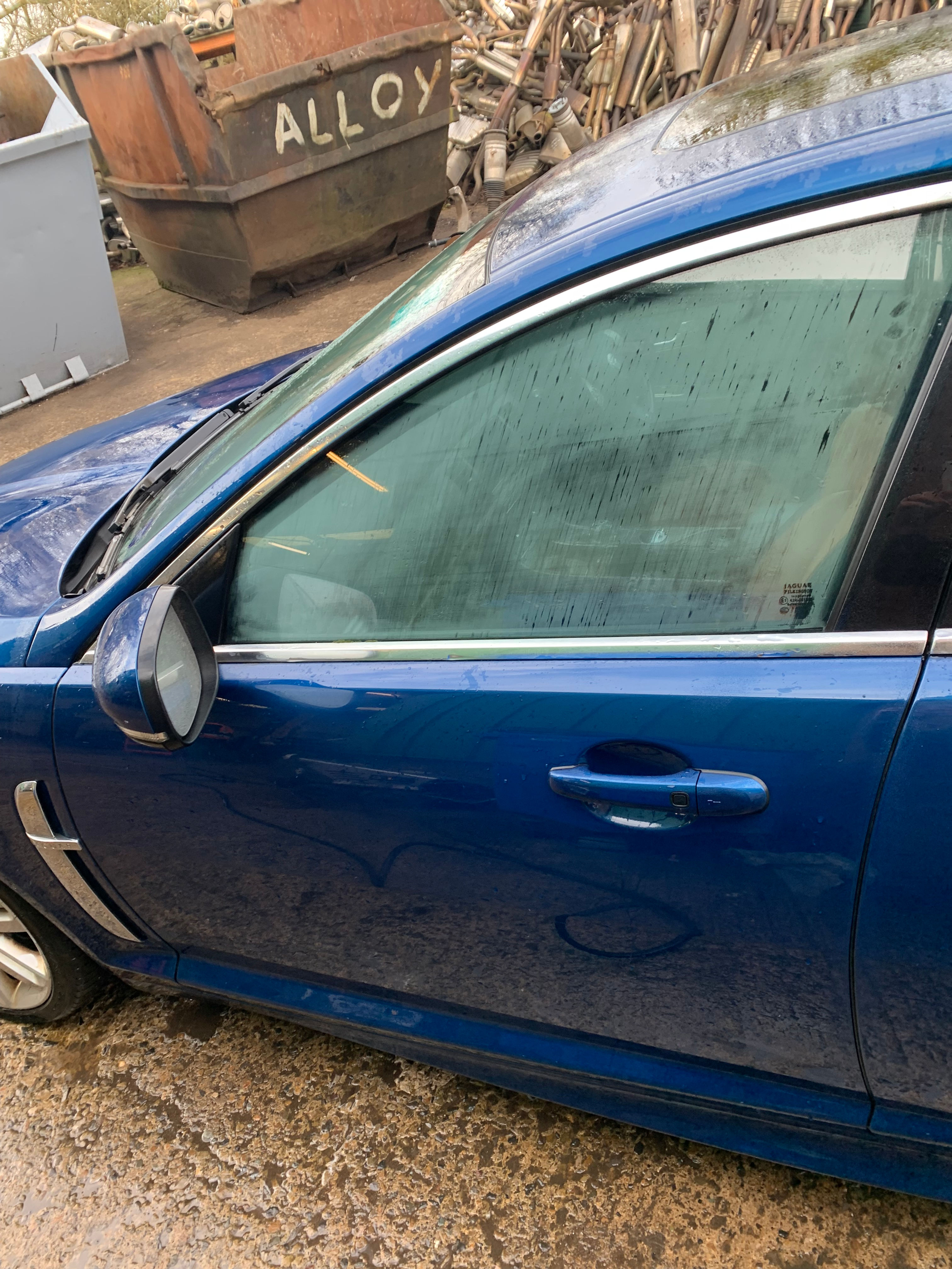 JAGUAR XF LHF/NSF Door KYANITE BLUE (JMQ)