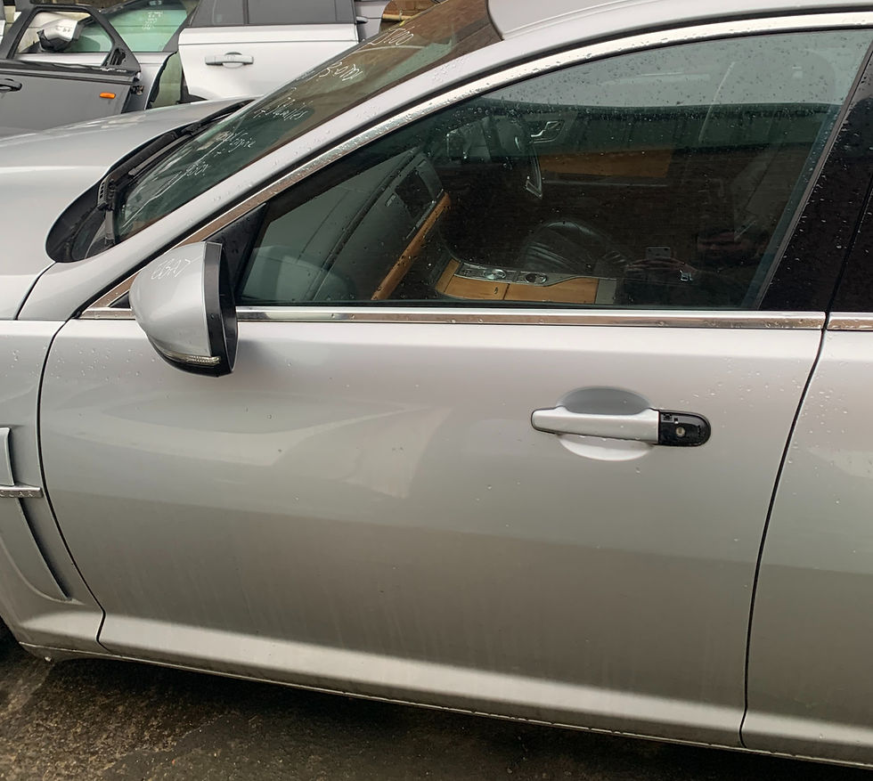 JAGUAR XF 2008-2015 (X250) NSF DOOR C2Z2061 (LIQUID SILVER MEE)