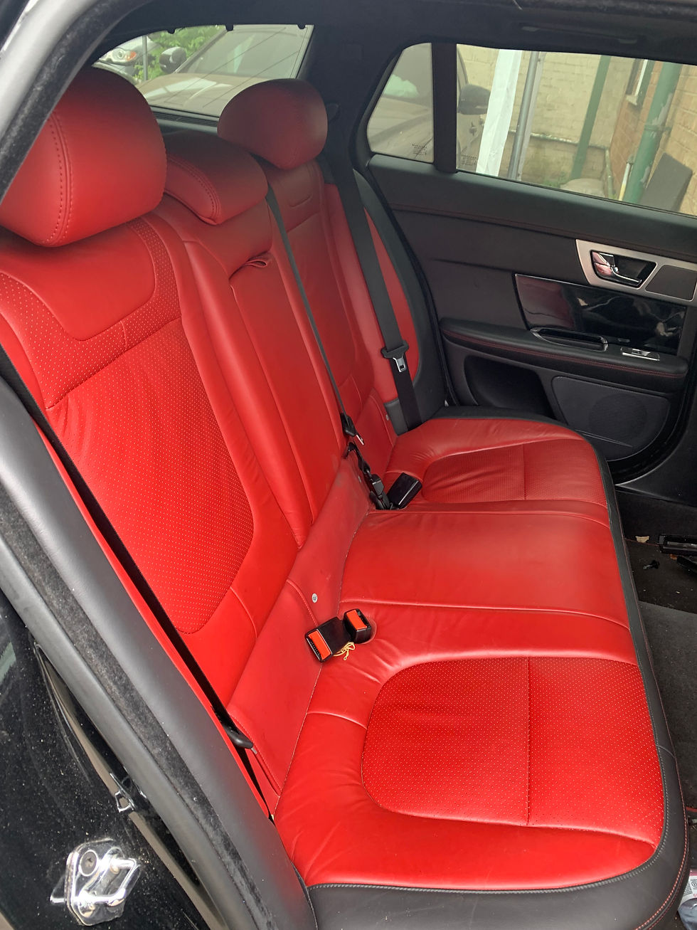 Miniaturbild: XF Sportbrake Complete Interior 2012-2015 (Black & Red,Leather)