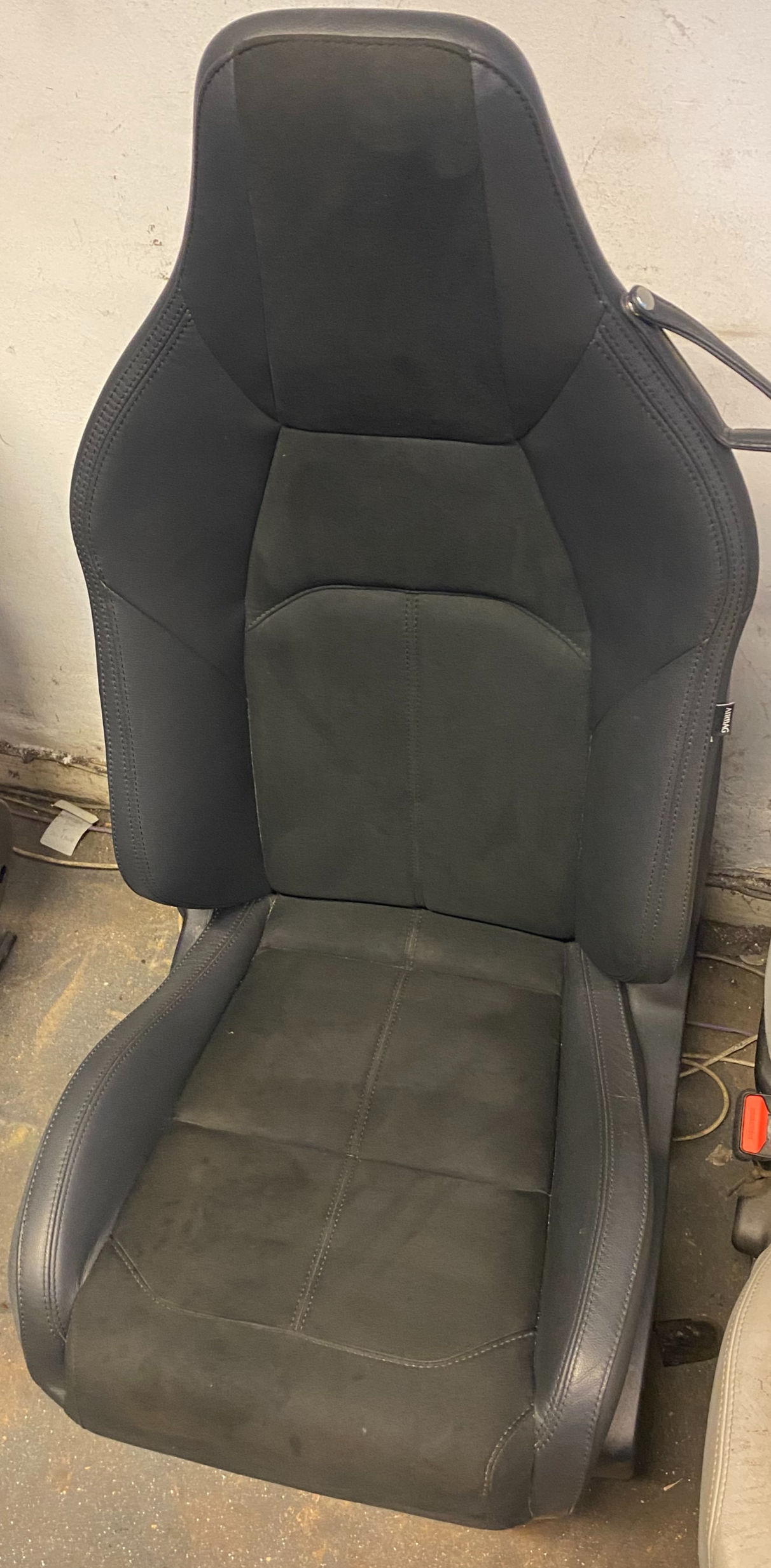 JAGUAR F-TYPE PAIR OF FRONT SEATS (HEATED)