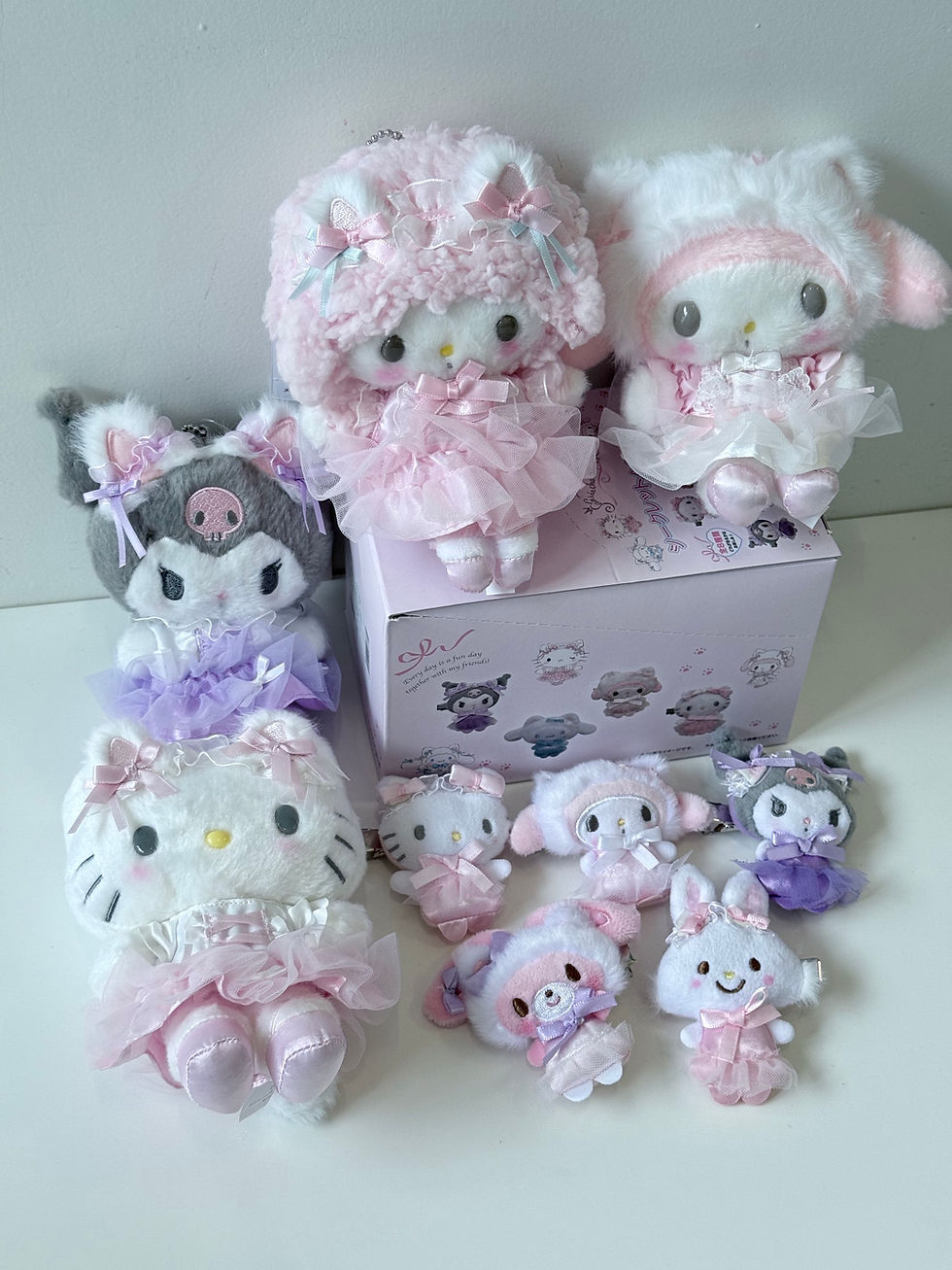 Thumbnail: [現貨] SANRIO 日版♡ 白貓芭蕾舞系列 公仔掛件