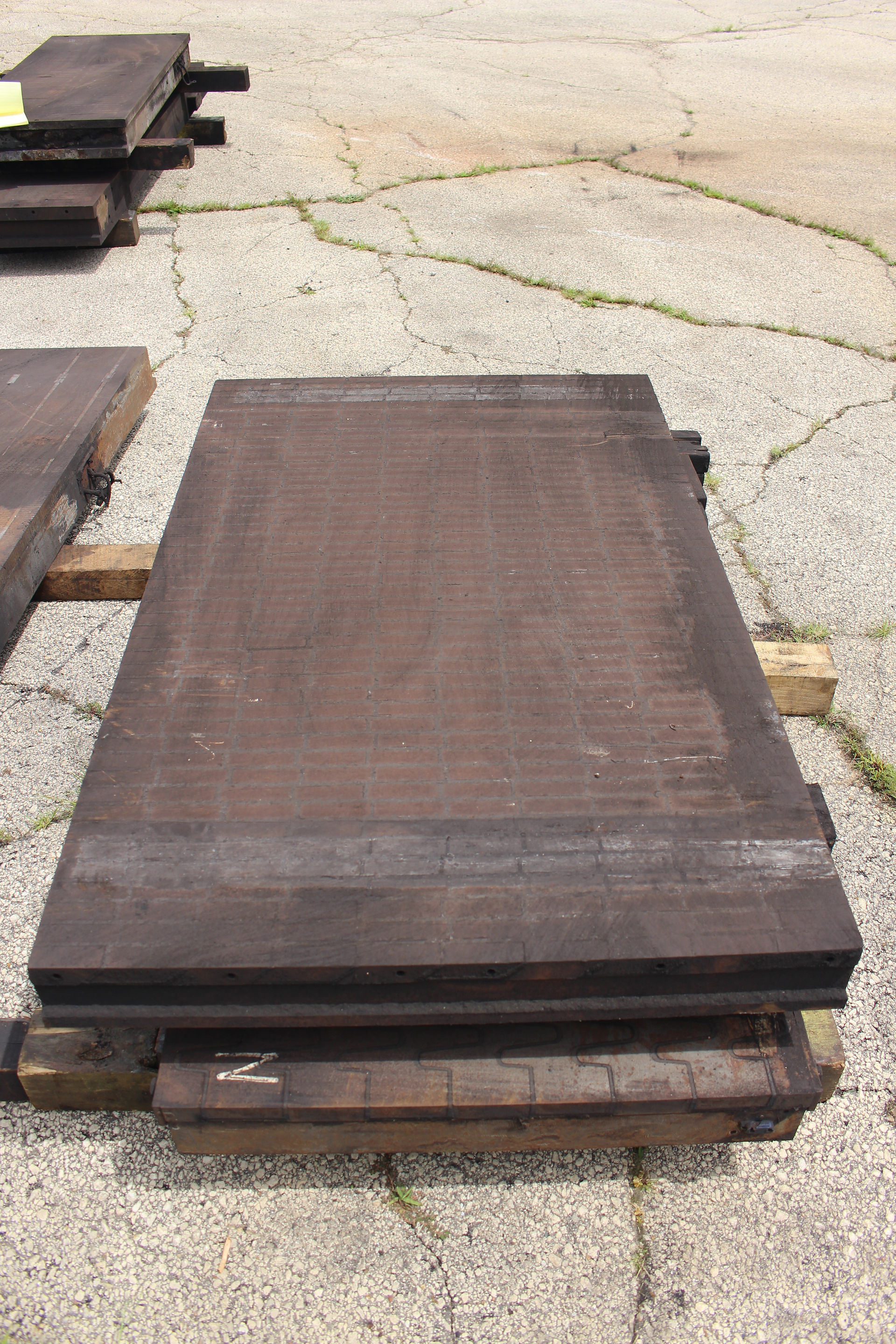 pre-owned electromagnetic chuck