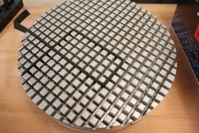 Top down view of MAVRS Series Rotary Grid Chuck.