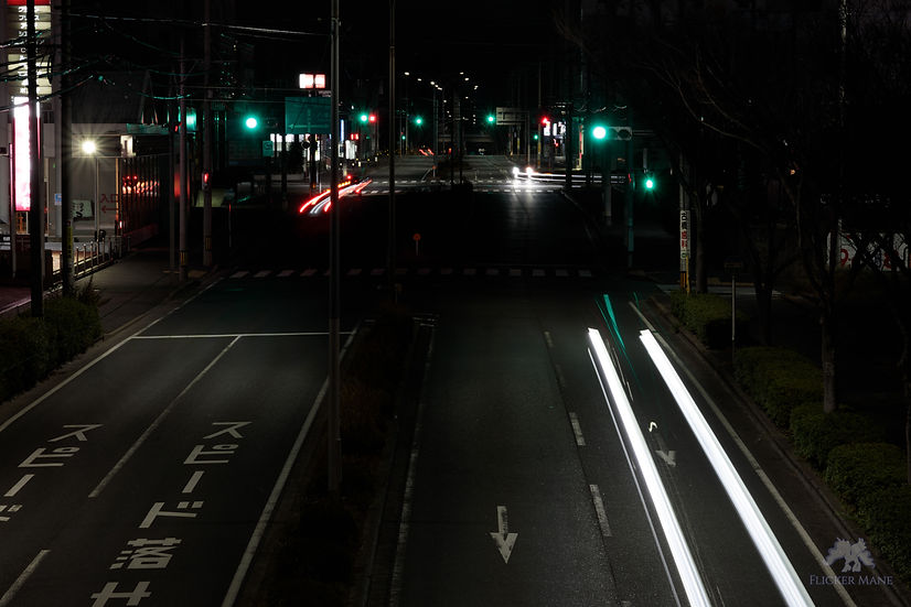 24-105mm F4 DG OS HSM 交差点の夜景写真