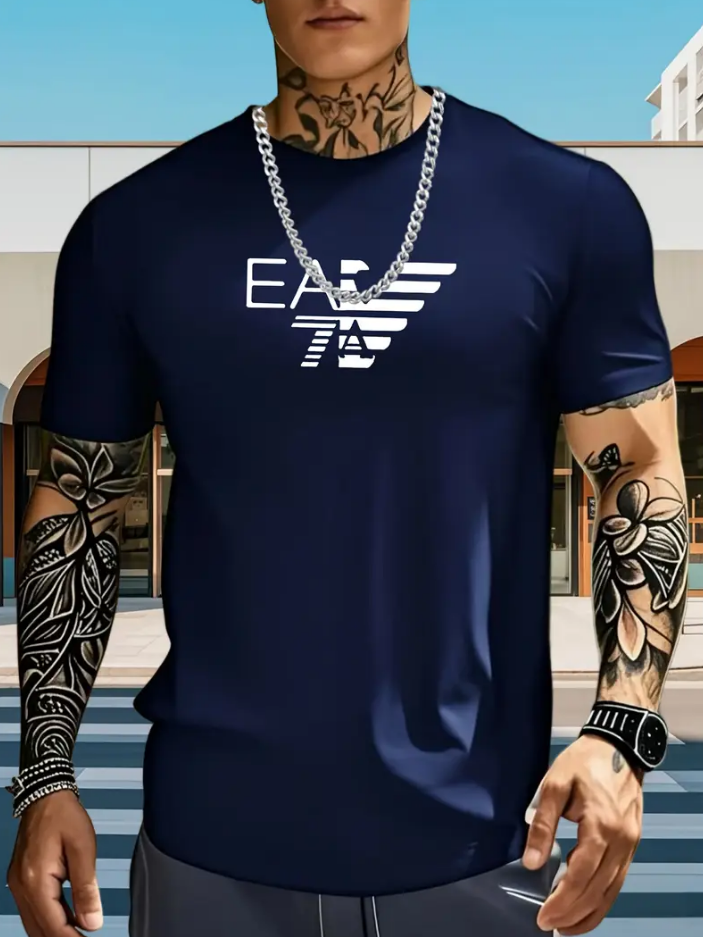 Camiseta com gola redonda