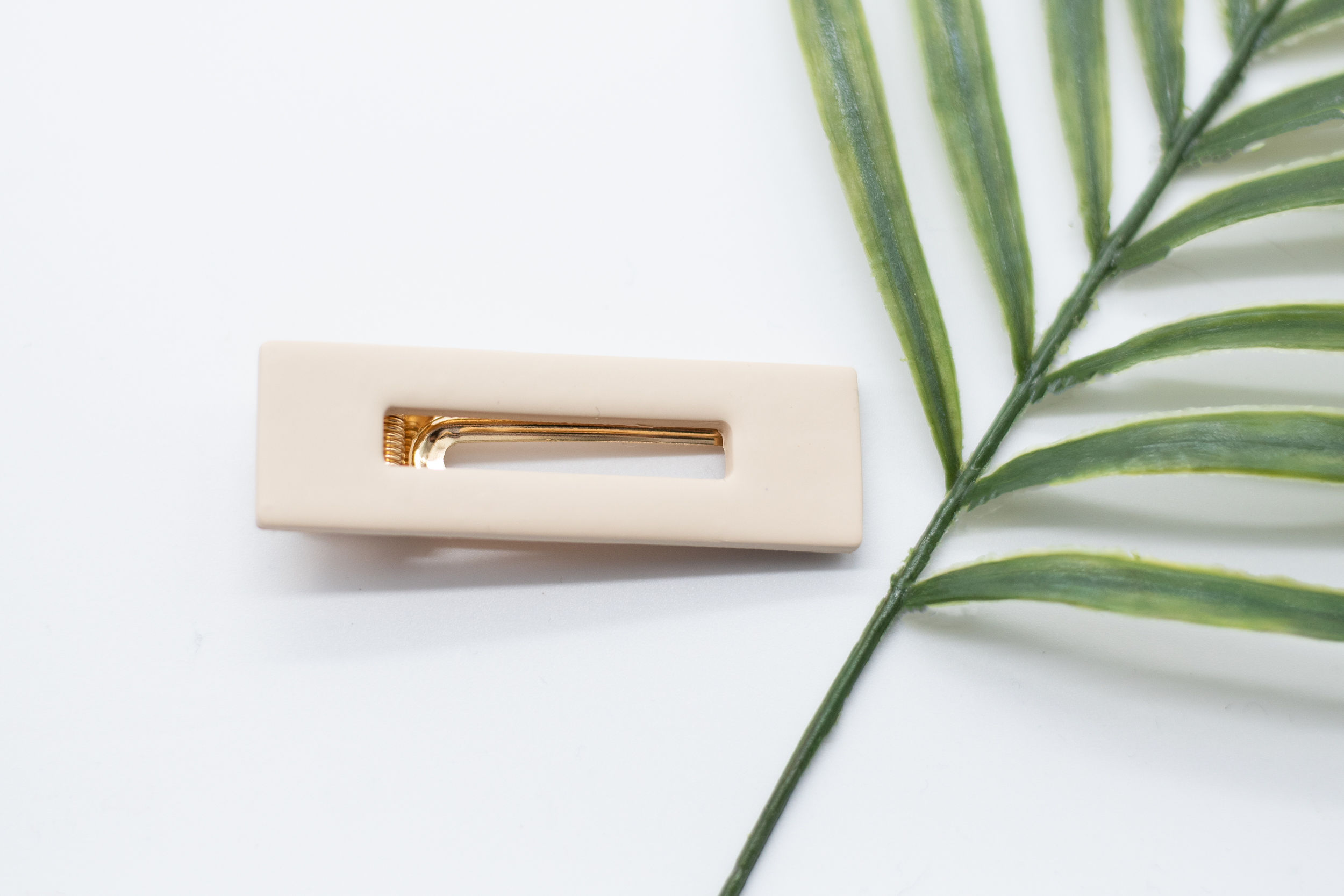 Clay Clip Large-linen