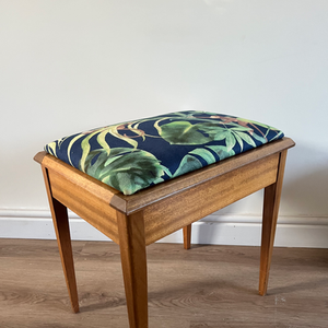 Cheeky monkey stool