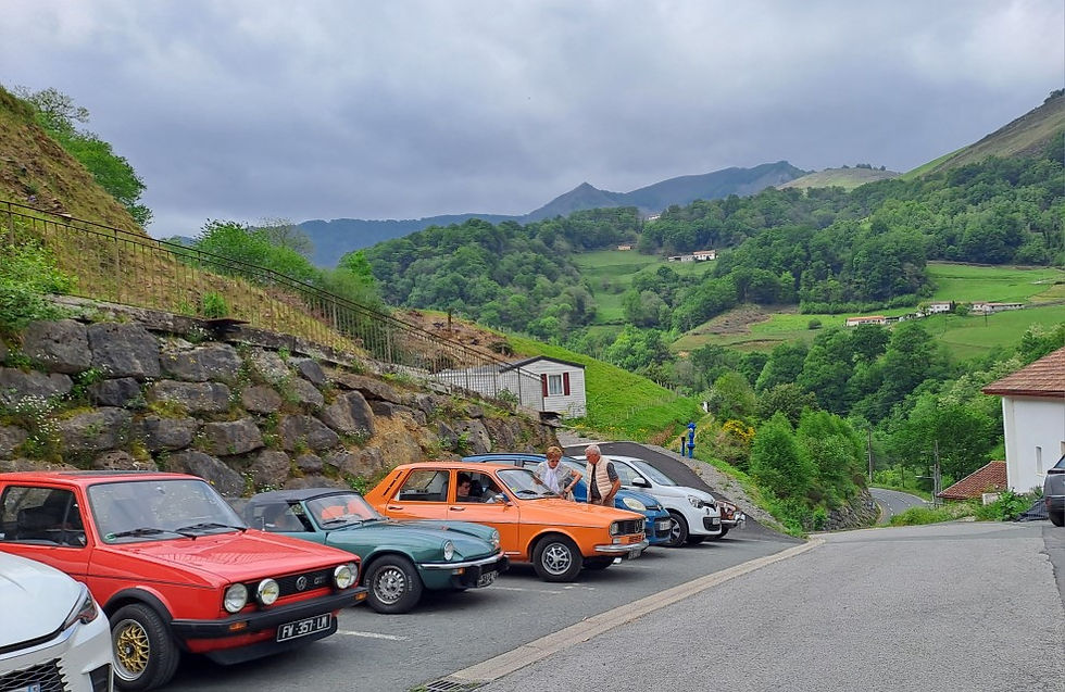 balade-voitures-anciennes-pays-basque-aldudes-2026-soupapes-pistons (76)