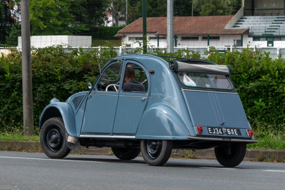 rassemblement-vehicules-anciens-hasparren-13-aout-2023 (37-01) (7)