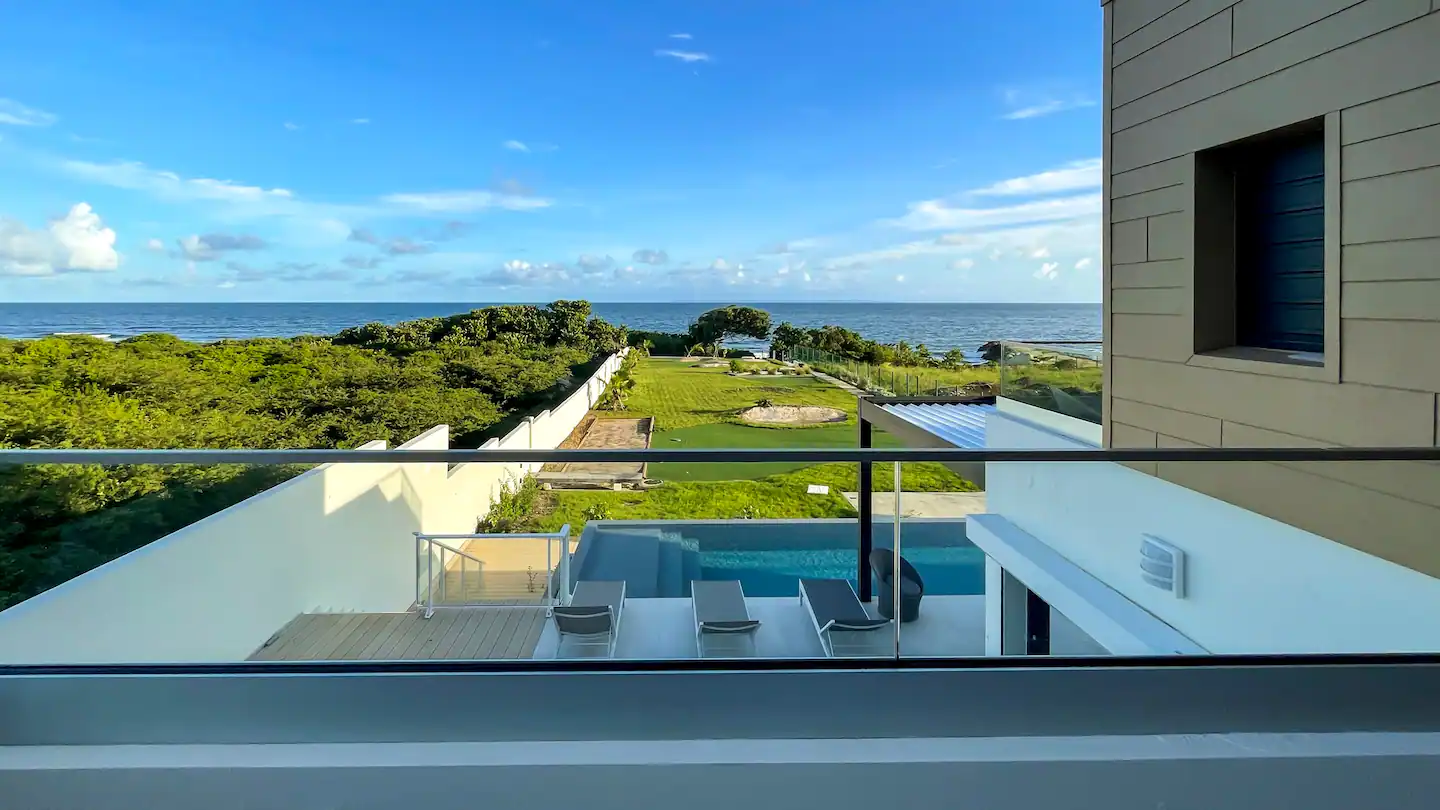Vue depuis la terrasse de la chambre 03
