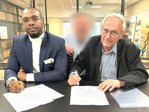 Signature de contrat marquant un partenariat gagnant et pérenne