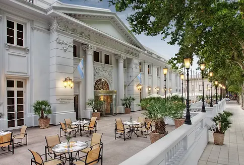 Park-Hyatt-Mendoza-P041-Facade-Lateral-View.16x9.webp