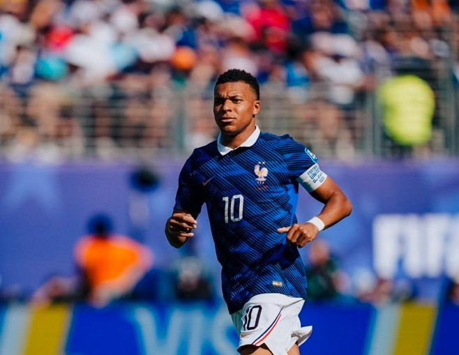 Kylian Mbappé surpasses Miroslav Klose into 2nd place of All-Time World Cup goalscorers as France advance to the Round of 16