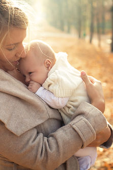 raskaus-synnytys-doula-raskausoulaus-synnytysdoulaus-kotisynnytys-turku-tyks pregnancy-birth-labour-doula-turku-tyks oasis jooga pilates mari sipilä vyöhyketerapia rebozo gua sha aromaterapia elle tens synnytysamme belly bind doula elina