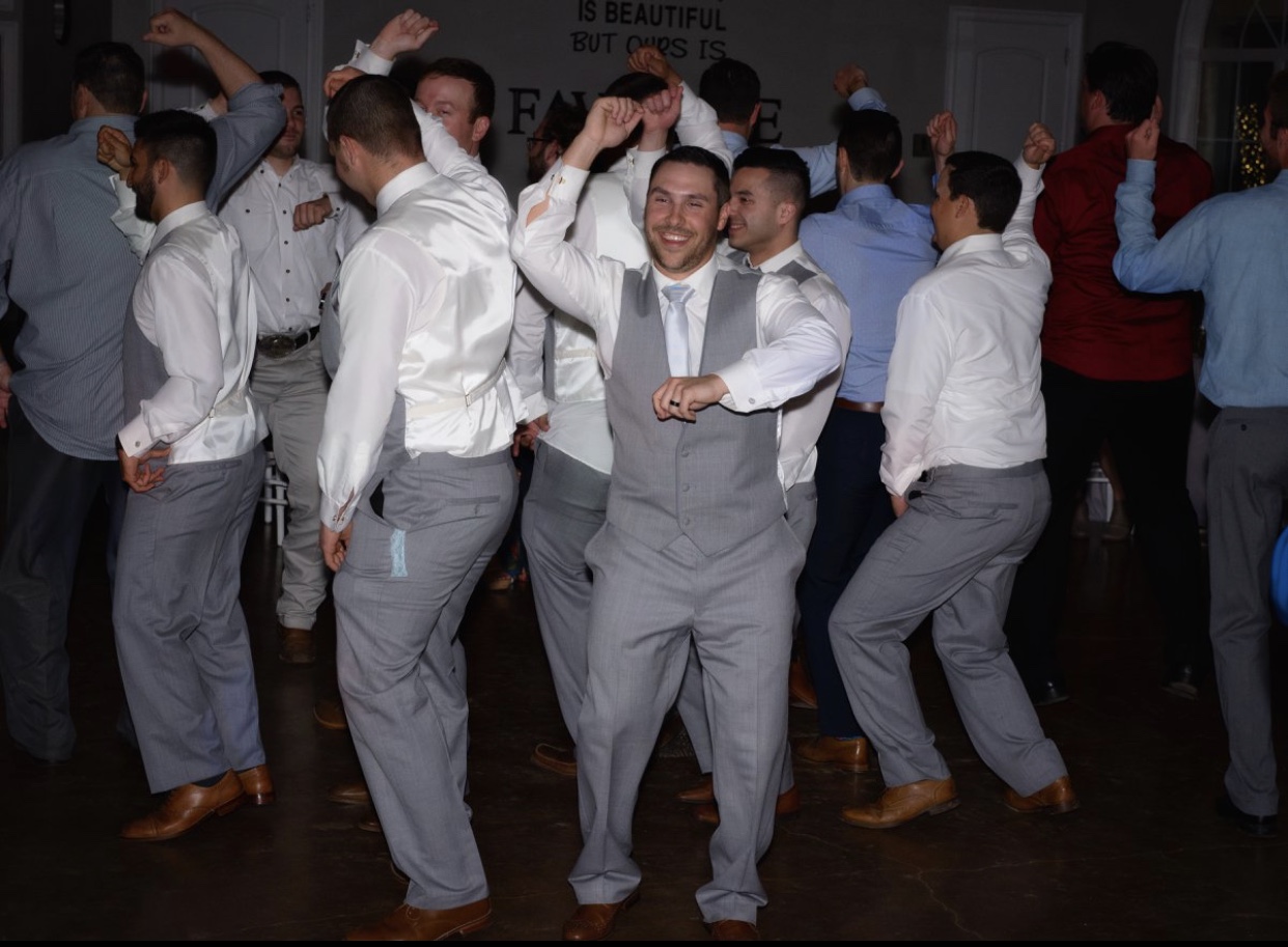 groomsmen dancing