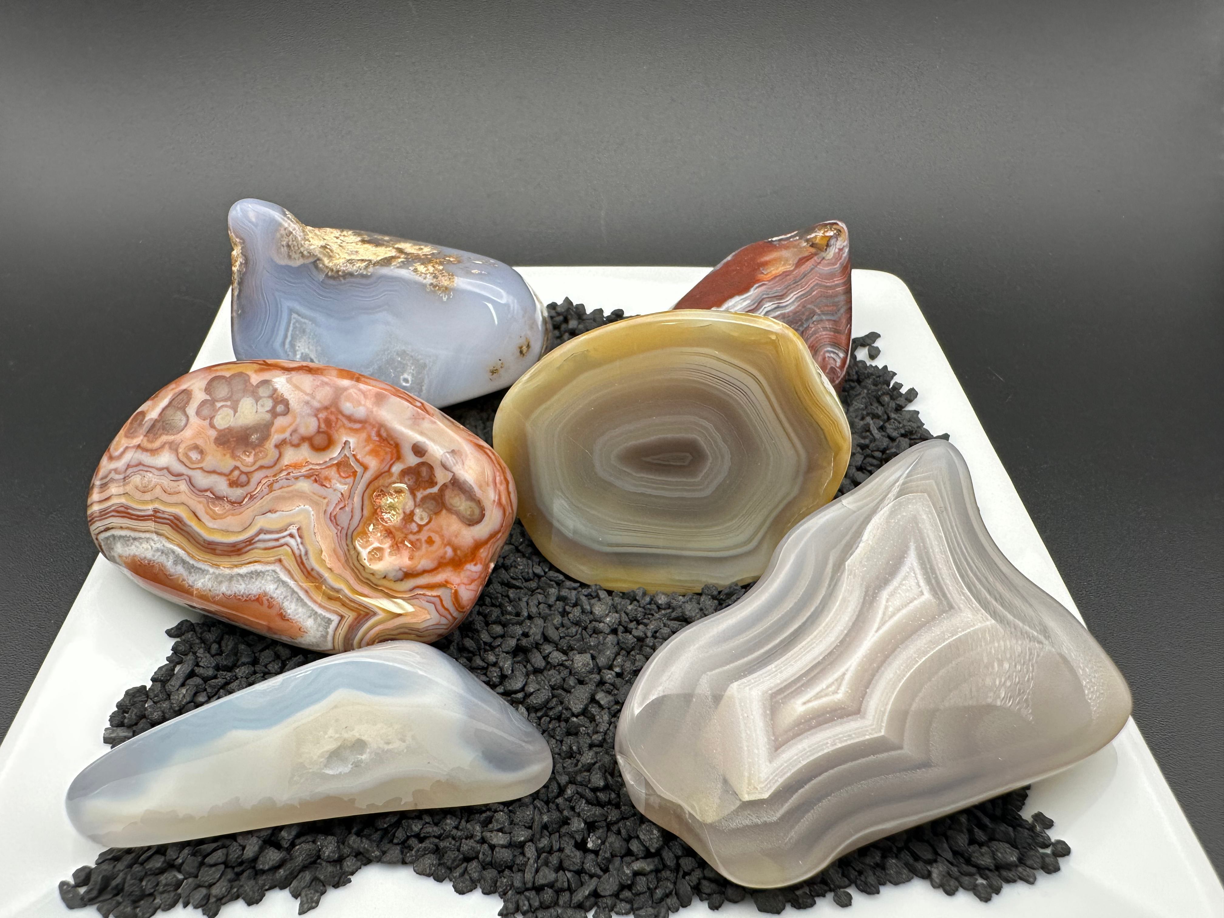 Agates of the World Plate