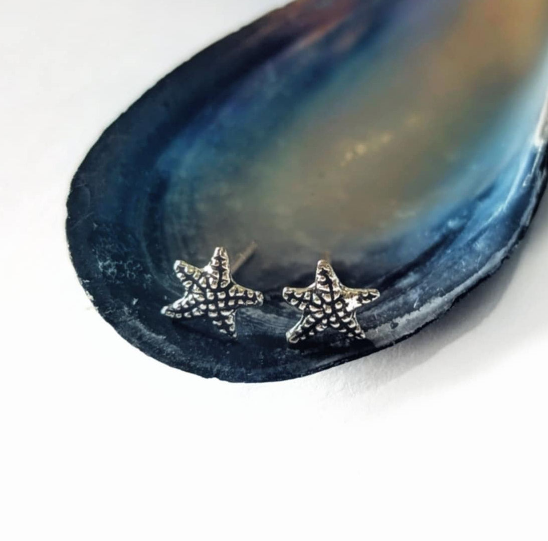 Silver mini starfish stud earrings