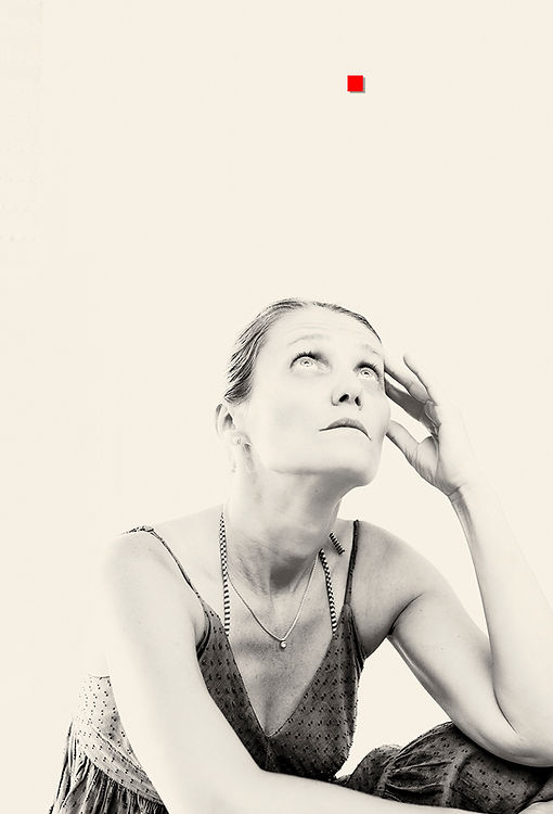 CAROLINE AUTOPORTRAIT -LUMIERE_0003897 1 copie.jpg