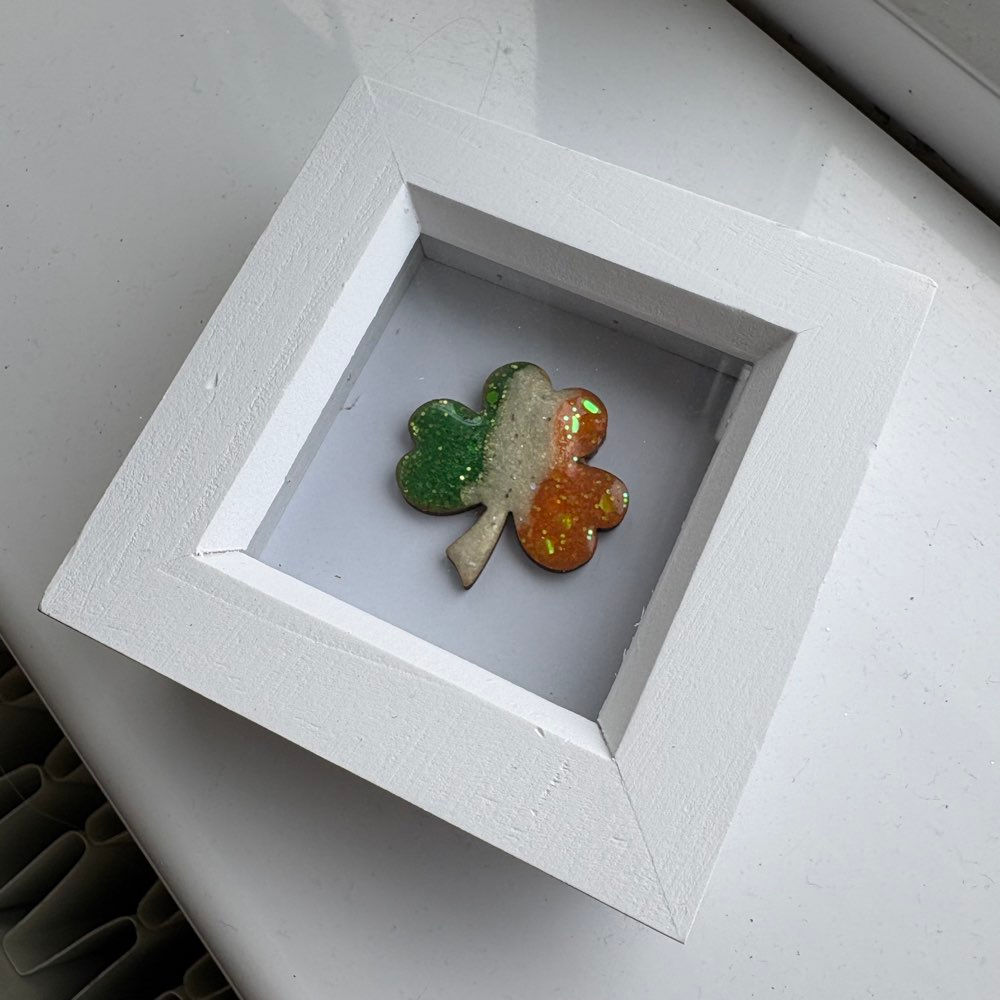 Tricolour Glitter Mini Resin Shamrock Frame