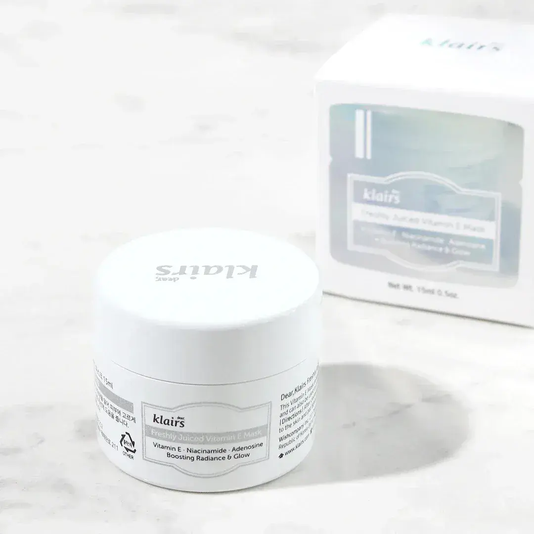 Klairs Freshly Juiced Vitamin E Mask Mini, mascarilla nocturna con vitamina E para hidratar e iluminar la piel.