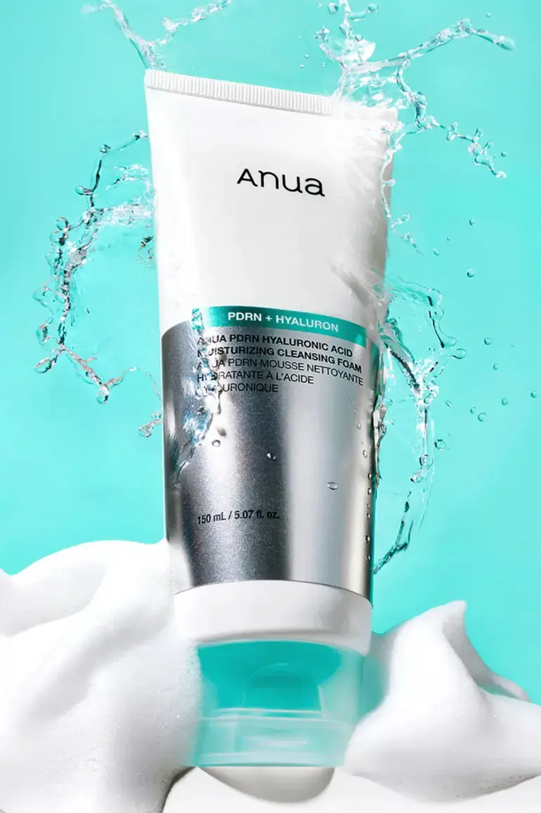 Anua PDRN Cleansing Foam con agua y espuma para una limpieza fresca de sebo e impurezas
