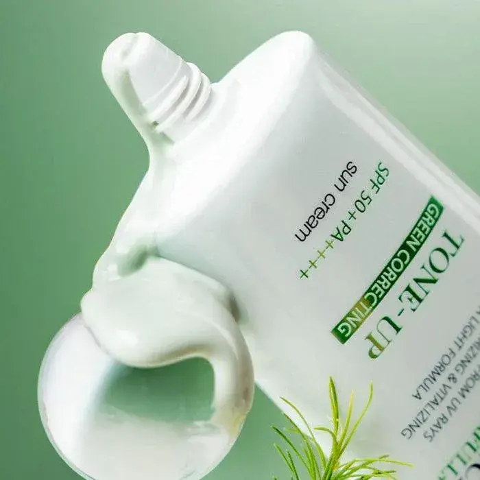 d'Alba Piedmont Clean Tea Tree Liposome Tone-Up Sun Cream SPF50+ PA++++
