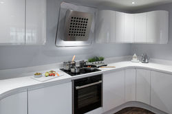 Wandsworth Kitchen by Kuche & Bagno