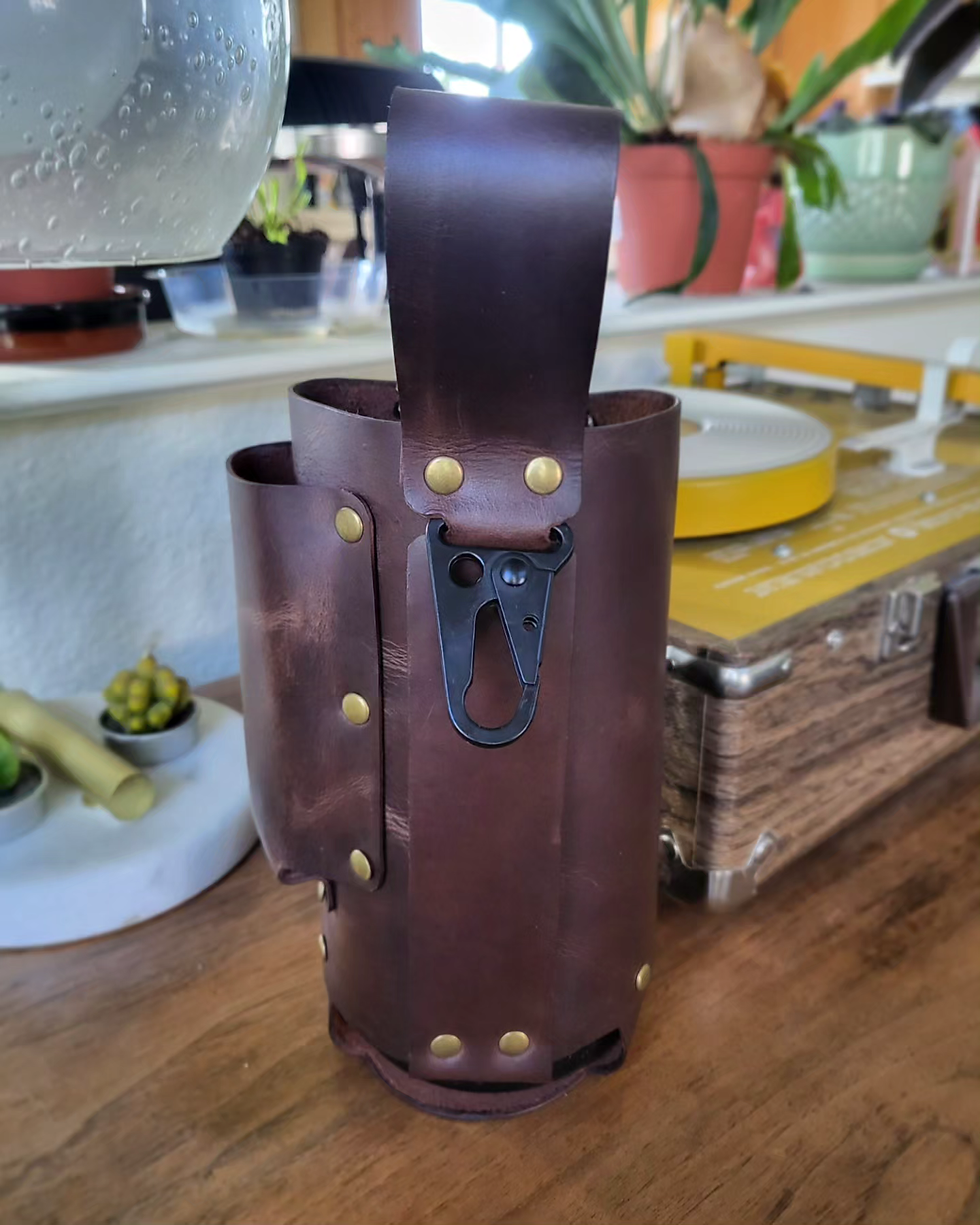 Thumbnail: Water bottle holder