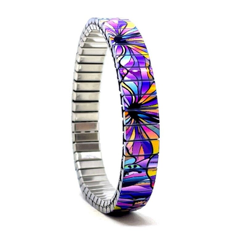 10mm stainless steel stretch bracelet featuring the Hippie warm mandala artwork in a polished finish. Clasp-free, waterproof, scratch-resistant and nickel-free. Handmade in London and supplied in a gift box. by Urband London