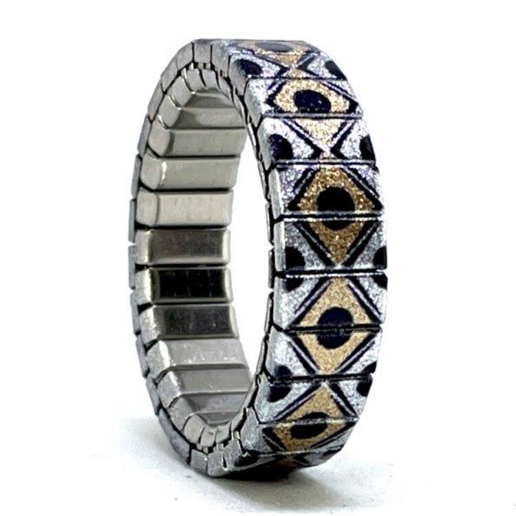 A 6mm stainless steel ring featuring the Eyes rose design in a metallic finish. The slim band gives the artwork a clean, contemporary look that is easy to wear every day. by Urband London