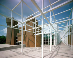 a2_Wexner_exterior entry_grid_lrj6ol8kmgyclk82.jpg