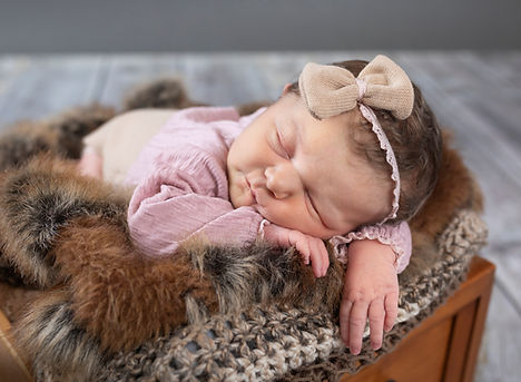 newborn photographer, Saffron Walden