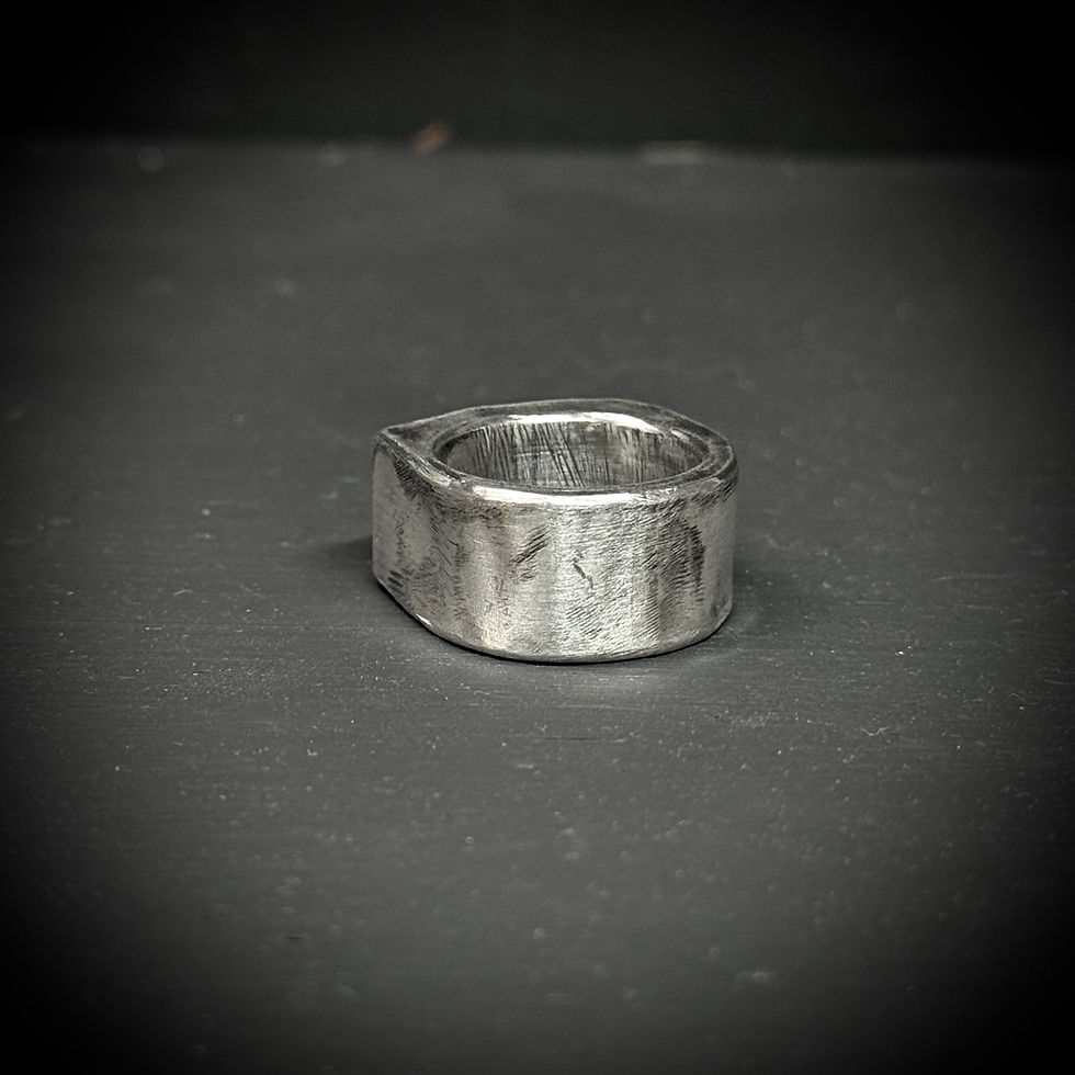 縮圖：Handmade hollow silver ring