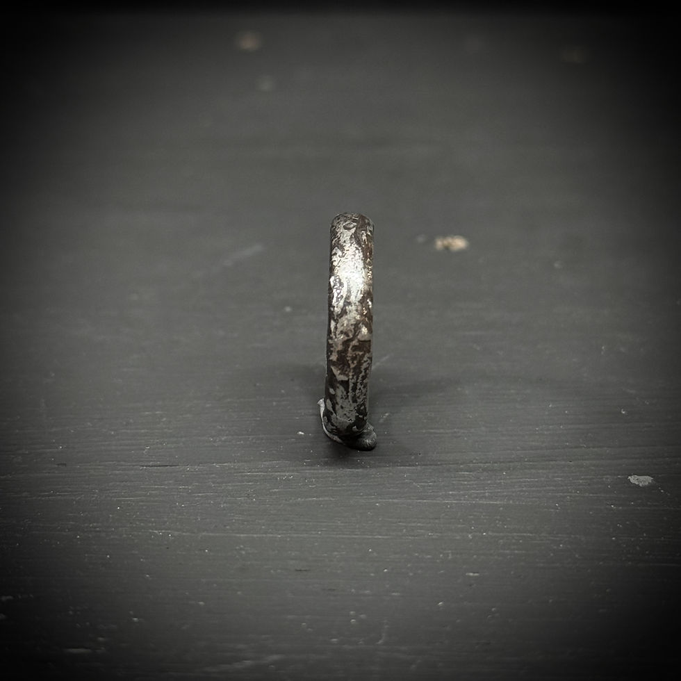 Thumbnail: Silver melting ring - single