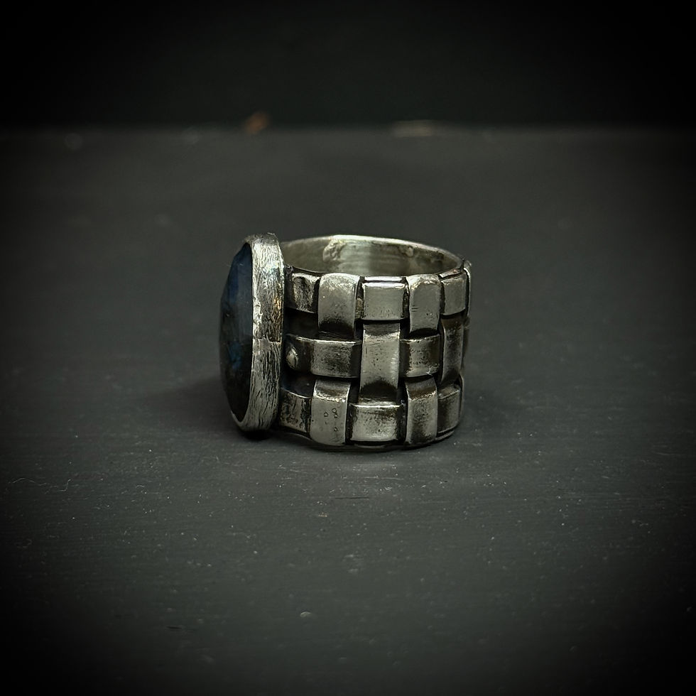 縮圖：Handmade silver woven ring with tourmaline