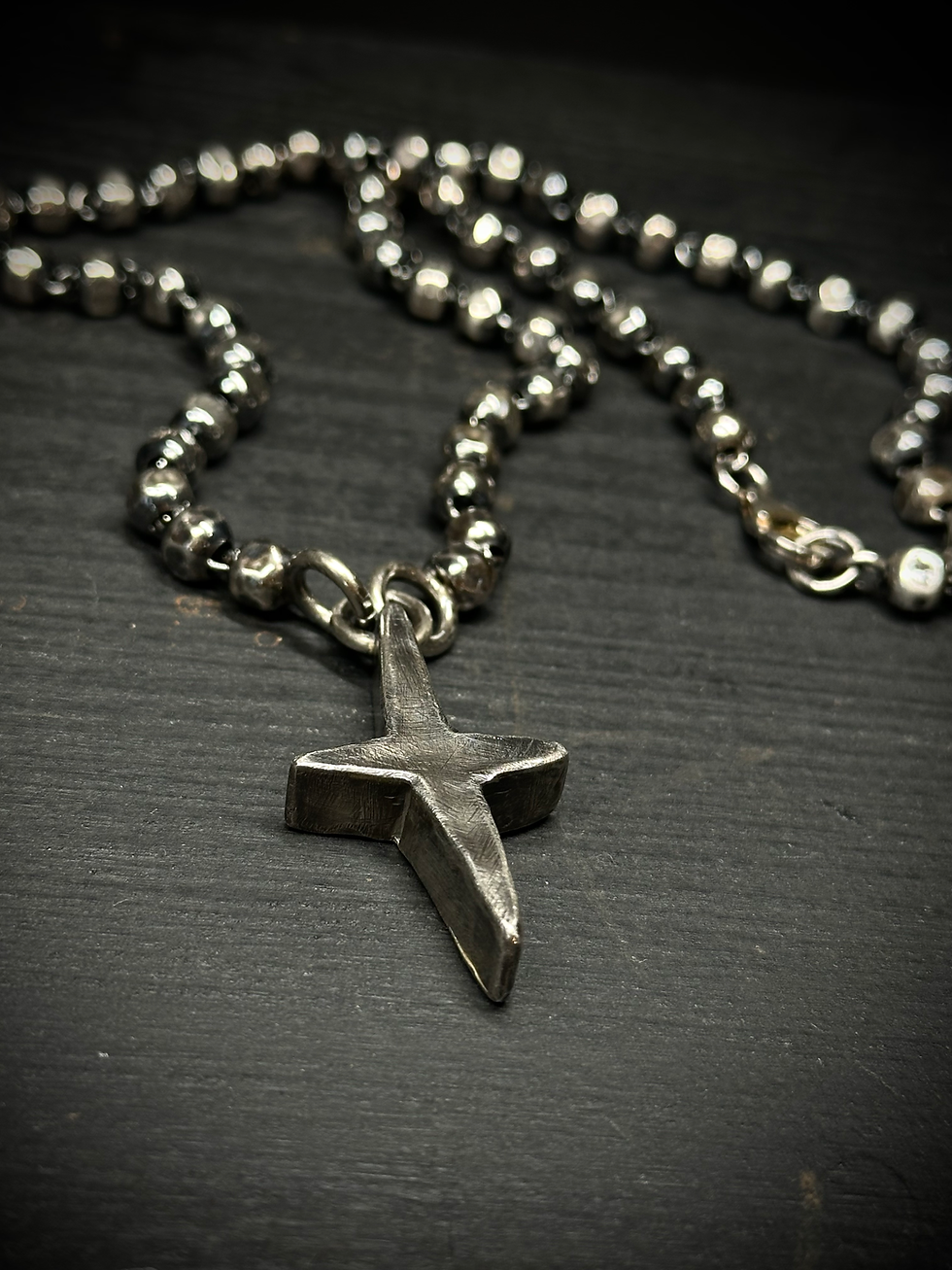 Flash star shaped pendant with ball chain