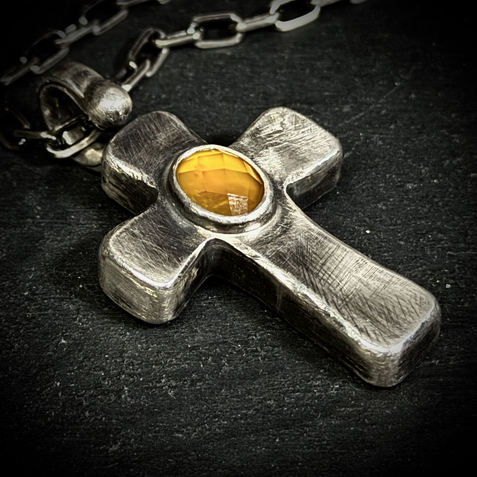 縮圖：Hollow cross necklace with yellow Chalcedony