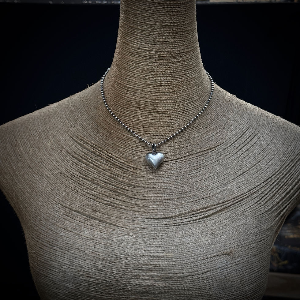 Thumbnail: Silver hollow heart pendant necklace​​​​​​