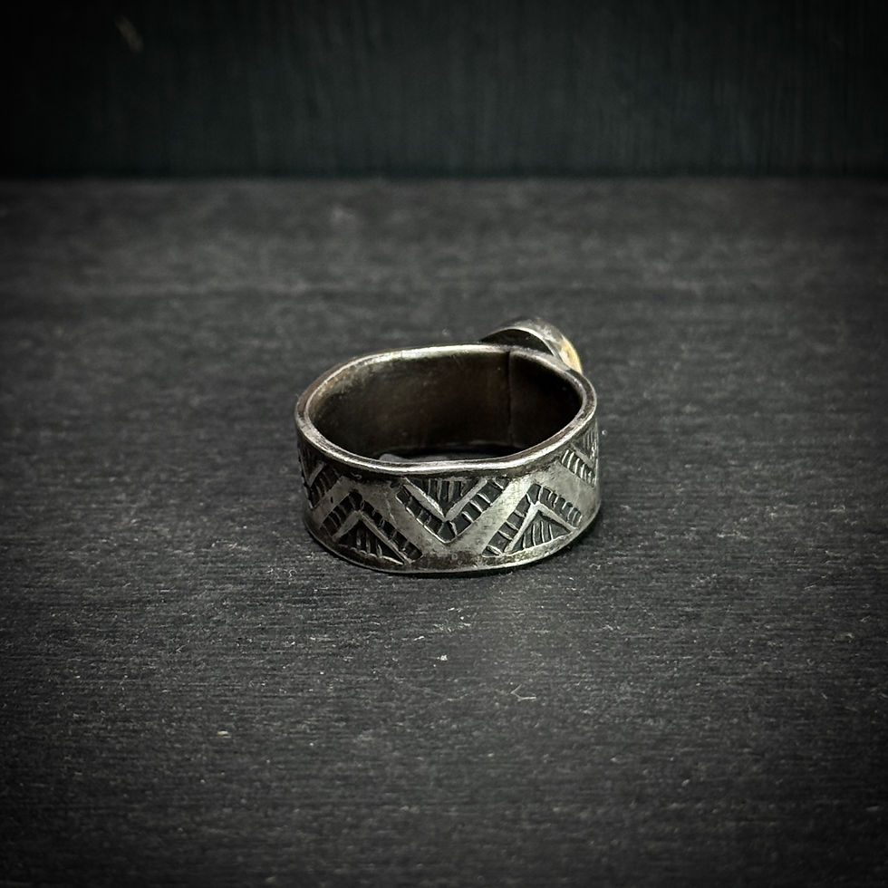 縮圖：Handmade silver navajo patterned ring with Turquoise