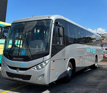Ônibus empresa estacionado