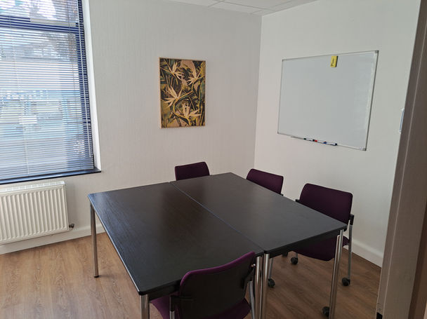 Office to rent for training, meetings, in Romans-sur-Isère, fully equipped to accommodate all types of public