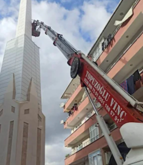 Topuzoğlu Vinç sepetli vinci ile yüksek bina dış cephe çalışması