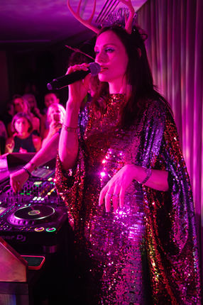 singer at gig Sophie Ellis-Bextor
