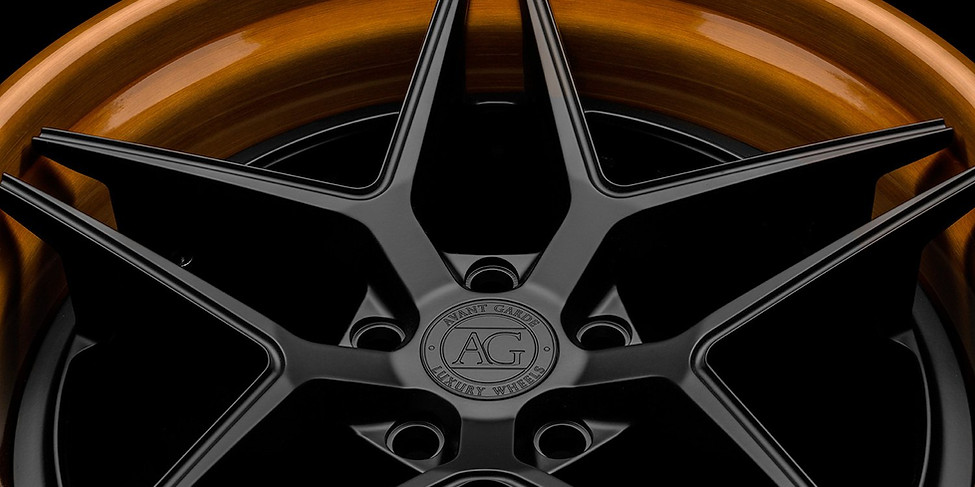 avant-garde-agl-42-black-brown-lip-close